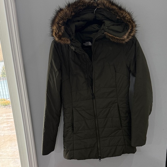 The North Face Jackets & Blazers - The North Face Women's Olive Puffer Jacket with Faux Fur Trim